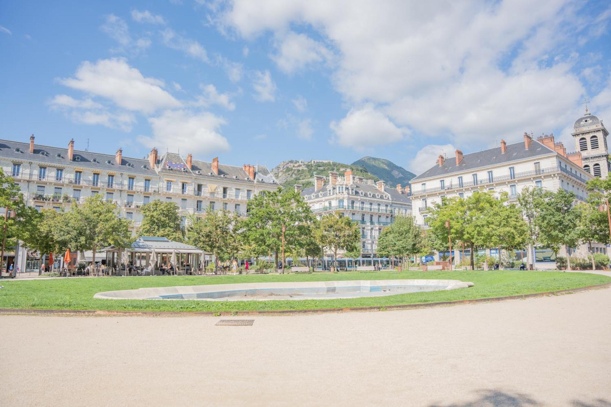 Le Vauban T3 Hyper Centre Apartment *